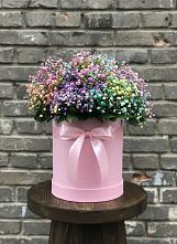 Цветочная композиция из Гипсофила и Розы в шляпной коробке в Богородске