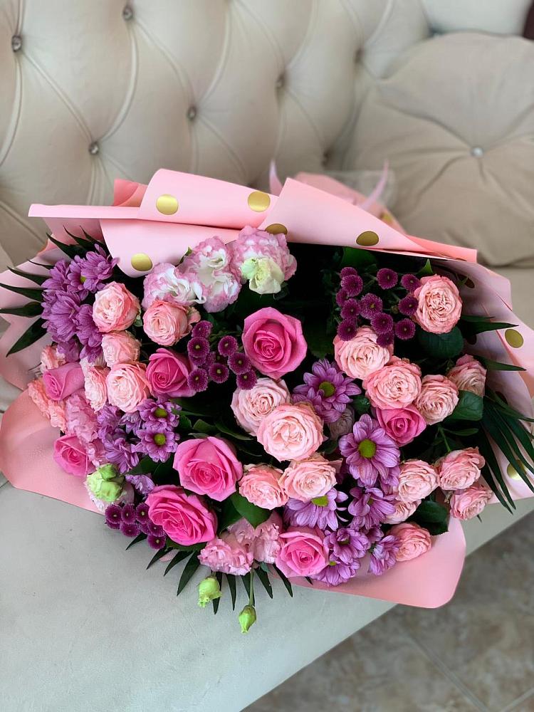 Букет цветов из: Хризантемы, Розы и Лизиантусы в Богородске