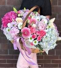 Цветочная композиция из Розы, Хризантемы, Пионы и Лизиантусы в корзине #REPLACE_PRED# Богородске