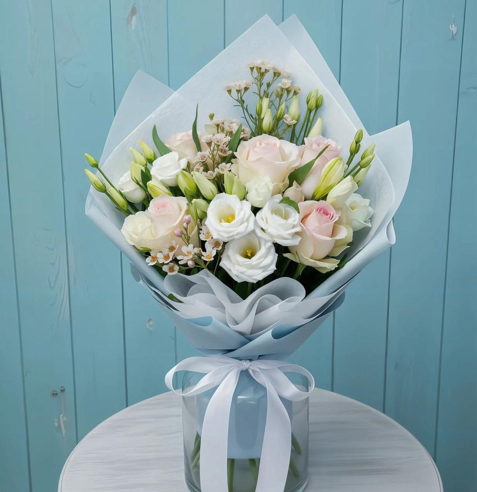 Букет цветов из: Розы и Лизиантусы в Богородске