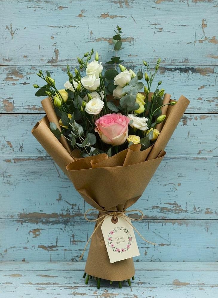 Букет цветов из: Розы и Лизиантусы в Богородске