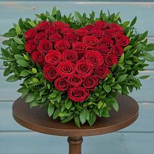 Цветочная композиция из Розы в виде сердца в Богородске