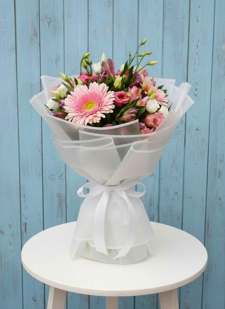 Букет цветов из: Герберы, Альстромерии и Лизиантусы в Богородске