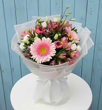 Букет цветов из:  Герберы, Альстромерии и Лизиантусы в Богородске