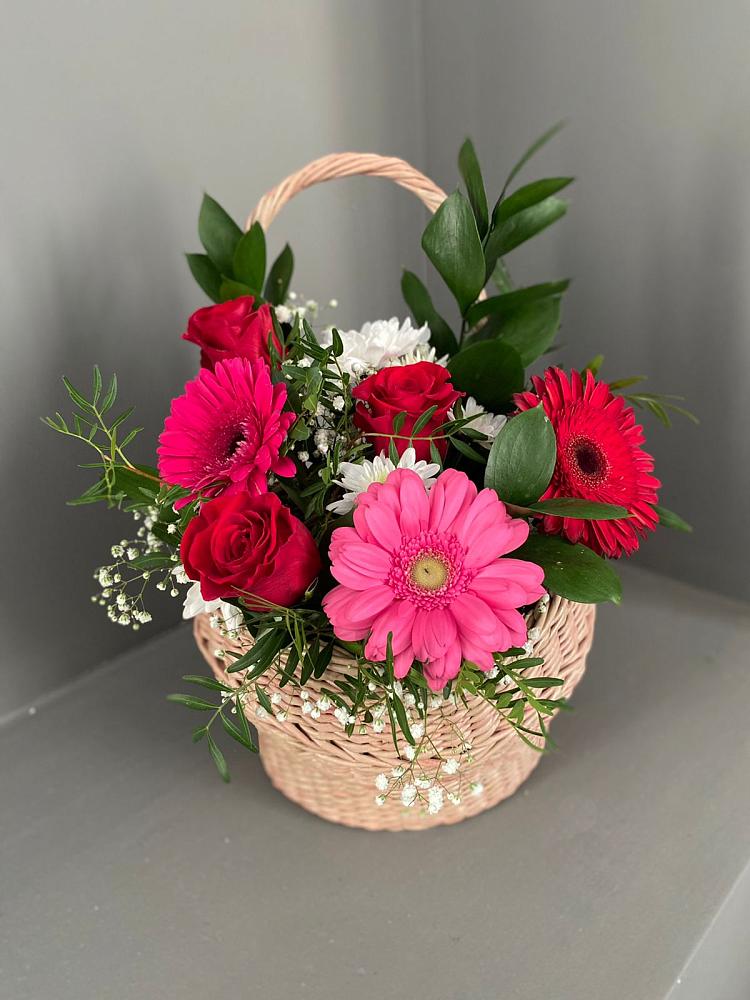 Цветочная композиция из Розы, Хризантемы и Герберы в корзине в Богородске
