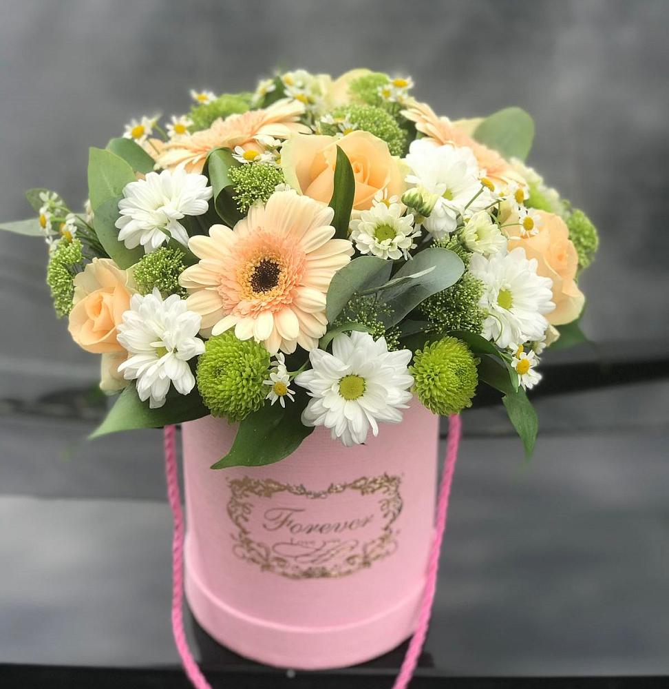 Цветочная композиция из Розы, Герберы и Хризантемы в шляпной коробке в Богородске