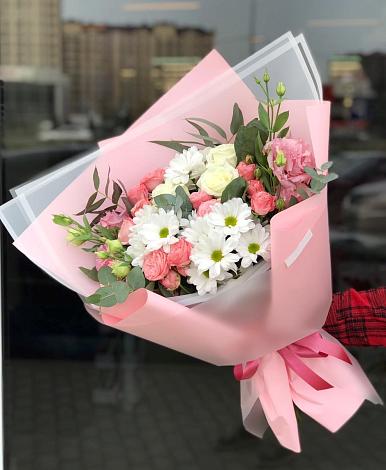 Букет цветов из: Розы, Лизиантусы и Хризантемы в Богородске