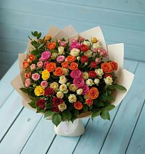 Букет Микс из разноцветных кустовых роз в Богородске