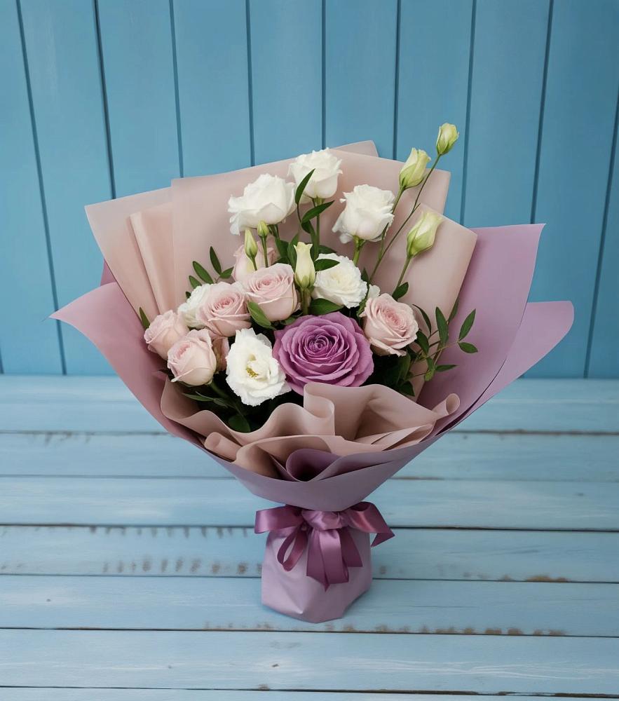 Букет цветов из: Розы и Лизиантусы в Богородске